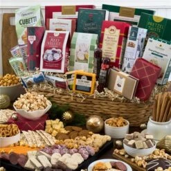 International Christmas Snack Gift Basket Jumbo